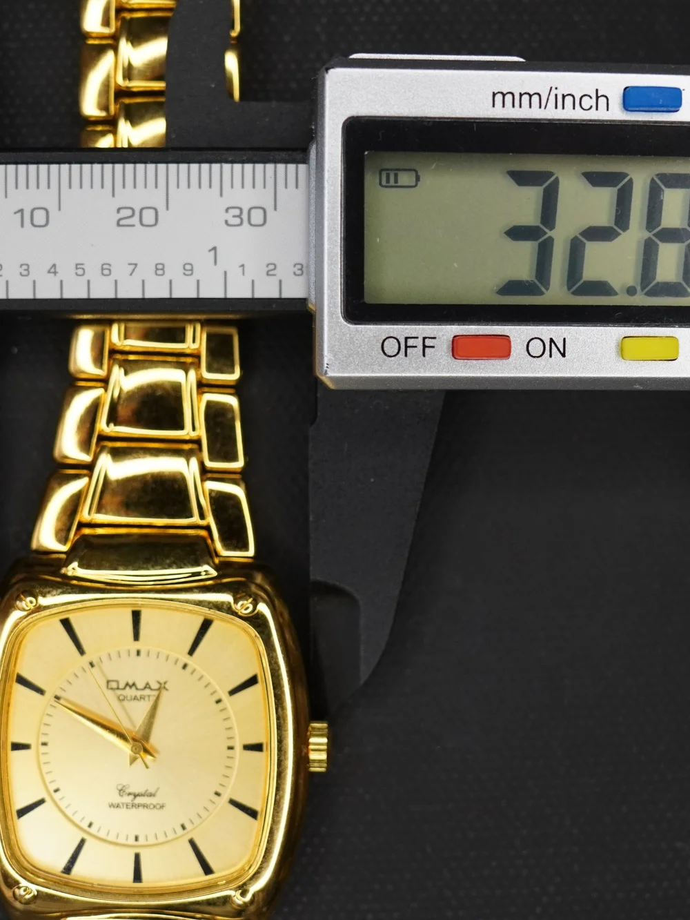 Omax HBC191 Quartz Gold-Tone Square Analog Watch Gold Dial Crystal